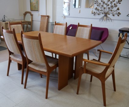 Table and Chairs Together 